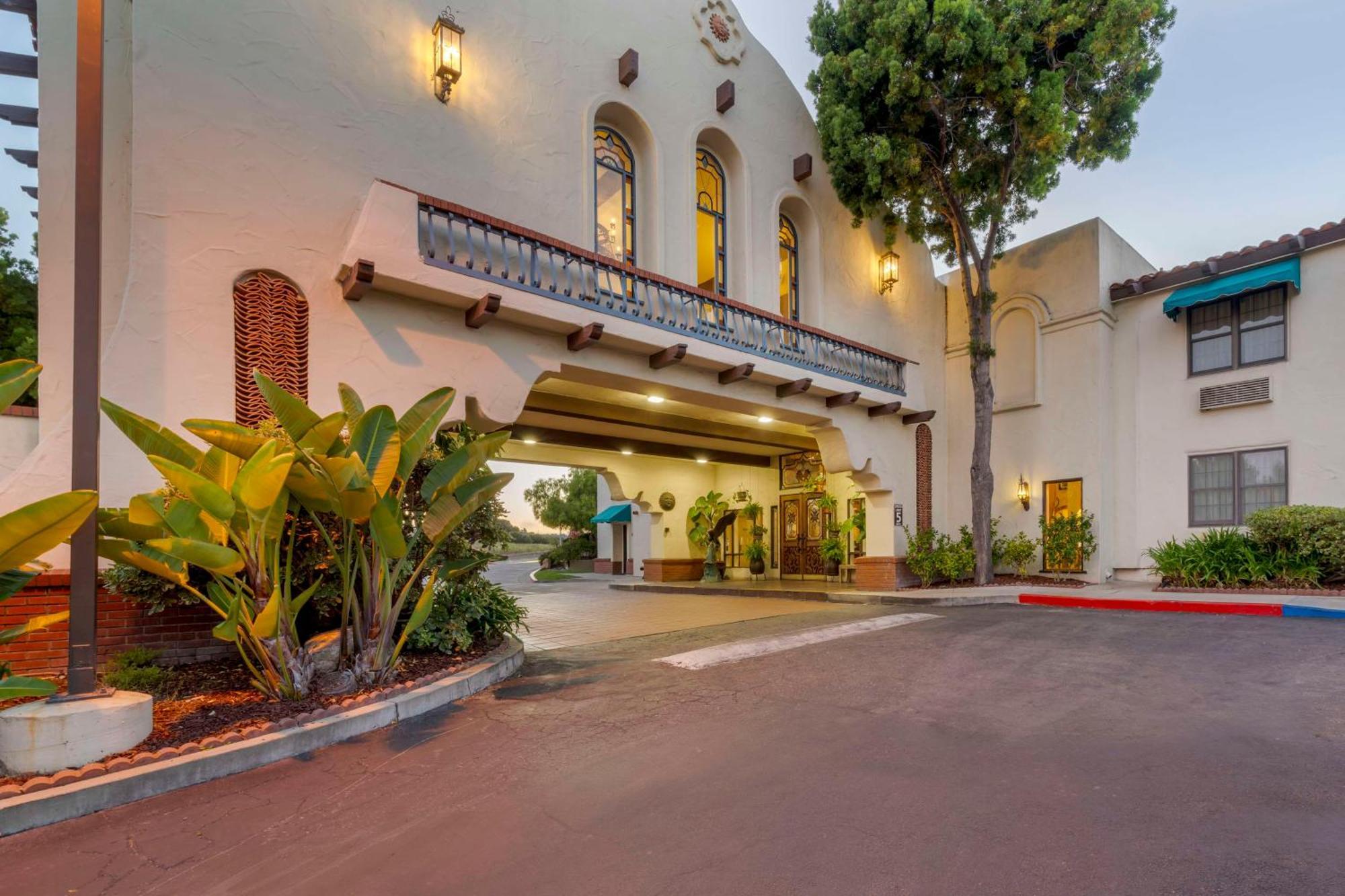 Best Western Casa Grande Inn Arroyo Grande Exterior foto
